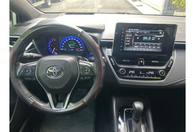 Toyota AURIS  第9張相片