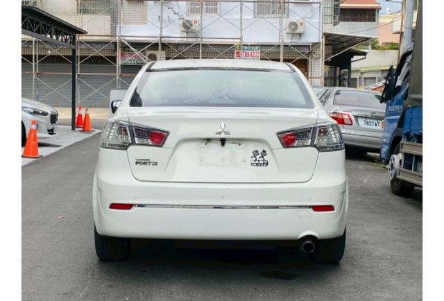 Mitsubishi LANCER  第4張相片