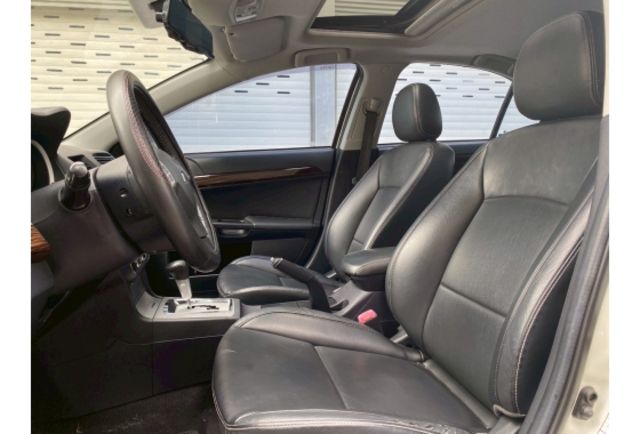 Mitsubishi LANCER  第6張相片