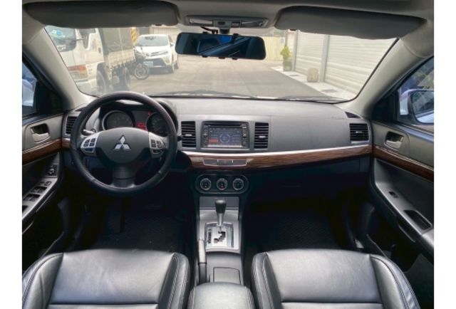 Mitsubishi LANCER  第8張相片