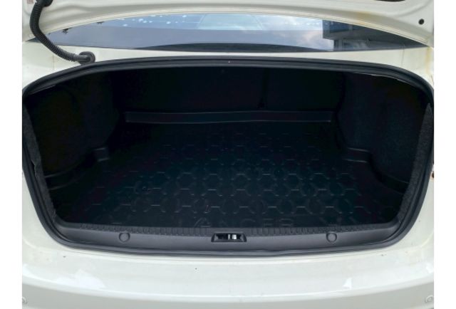 Mitsubishi LANCER  第13張相片