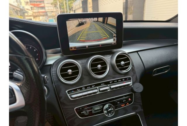 AMG 四驅 直通當派 閥門 氣壓懸吊 全景天窗 柏林之音 LED頭燈 全車摸門  第10張相片