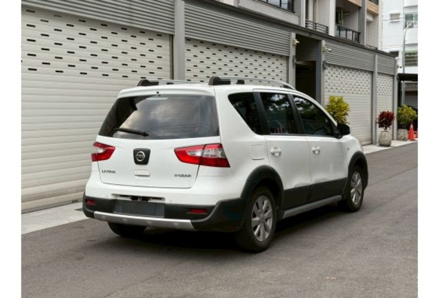 車頂行李架 倒車雷達 胎壓偵測  第4張相片