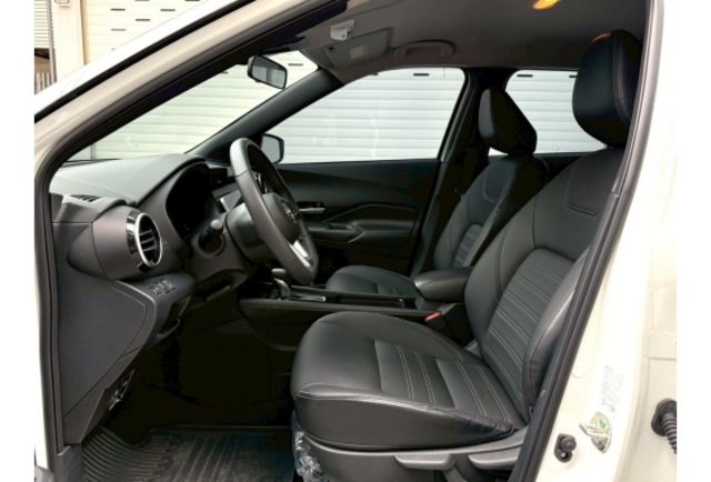 照地燈 空力套件 JBL音響 氣氛燈 Carplay I-KEY 盲點 胎壓偵測 ISOFIX  第5張相片