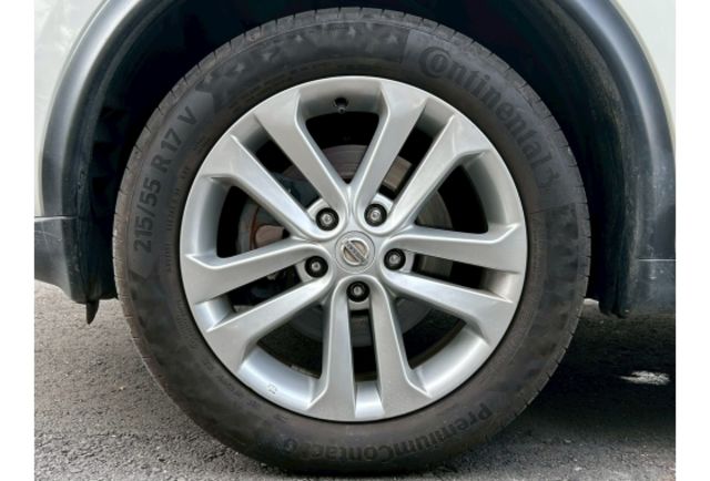 I-Key｜數位電視｜方向盤快控｜胎壓偵測  第17張相片