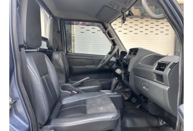 升降尾門｜胎壓偵測｜方向盤快控鍵  第10張相片