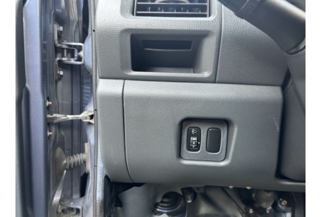 升降尾門｜胎壓偵測｜方向盤快控鍵  第12張相片