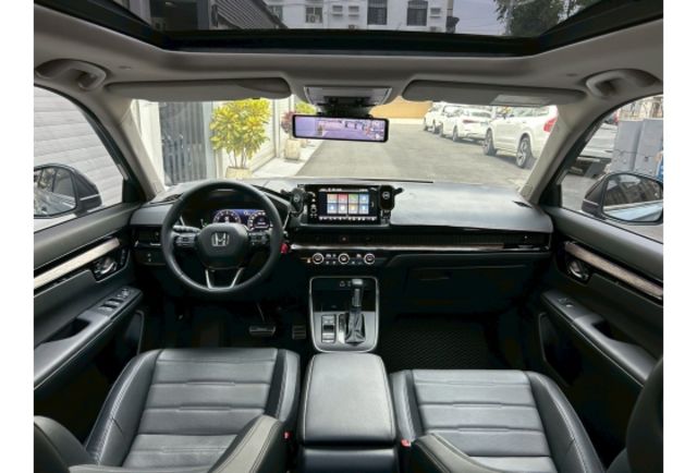 無線充電板/CarPlay｜BOSE音響｜全景天窗｜環景｜腳踢電尾門  第7張相片