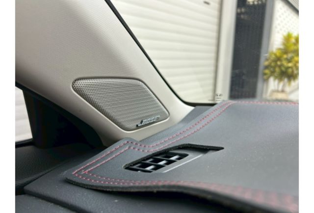 無線充電板/CarPlay｜BOSE音響｜全景天窗｜環景｜腳踢電尾門  第14張相片