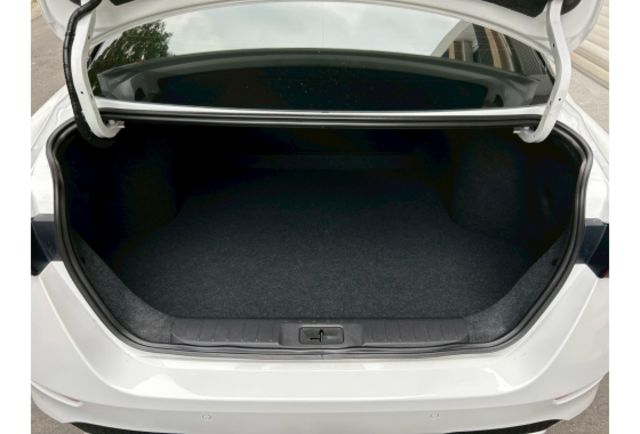 Nissan SENTRA  第14張相片