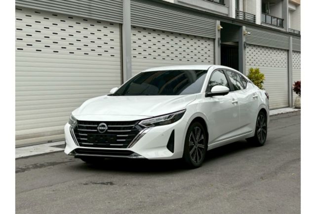 原廠保固中｜LED頭尾燈｜無線CarPlay｜環景  第1張相片