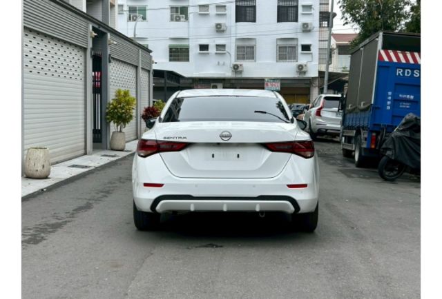 原廠保固中｜LED頭尾燈｜無線CarPlay｜環景  第4張相片