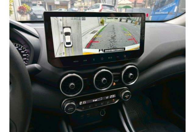 原廠保固中｜LED頭尾燈｜無線CarPlay｜環景  第8張相片