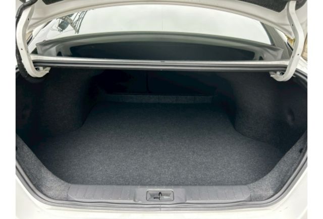 原廠保固中｜LED頭尾燈｜無線CarPlay｜環景  第15張相片