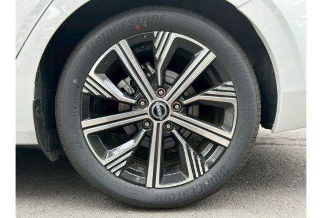 原廠保固中｜LED頭尾燈｜無線CarPlay｜環景  第16張相片