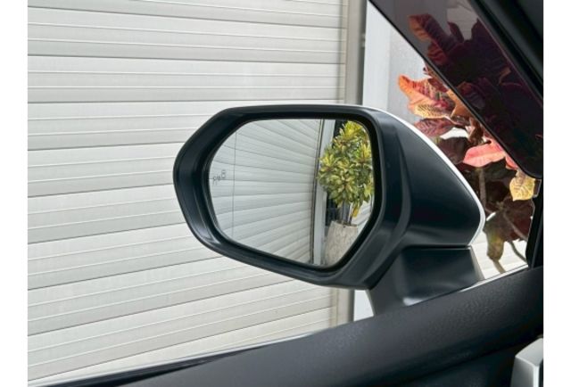 無線充電板/CarPlay｜方向盤電動調整｜數位儀表｜LED頭尾燈｜盲點｜I-key  第14張相片