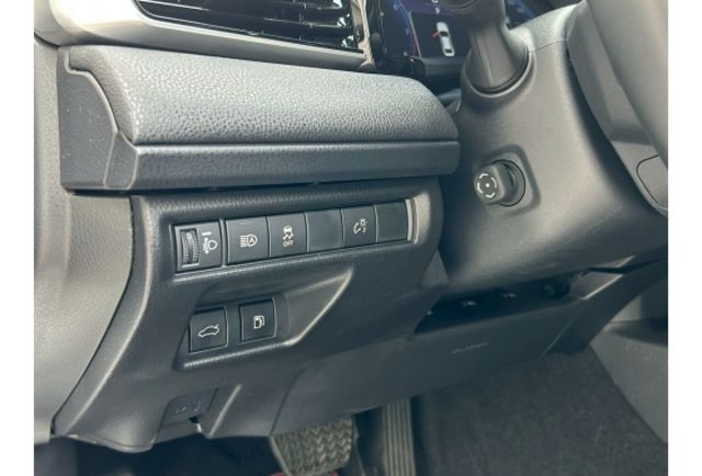 無線充電板/CarPlay｜方向盤電動調整｜數位儀表｜LED頭尾燈｜盲點｜I-key  第16張相片