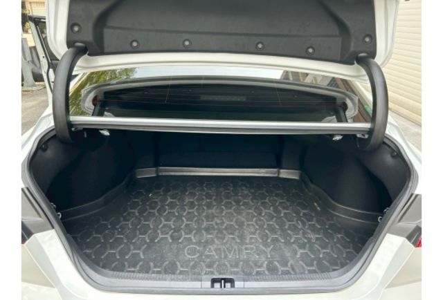 無線充電板/CarPlay｜方向盤電動調整｜數位儀表｜LED頭尾燈｜盲點｜I-key  第18張相片