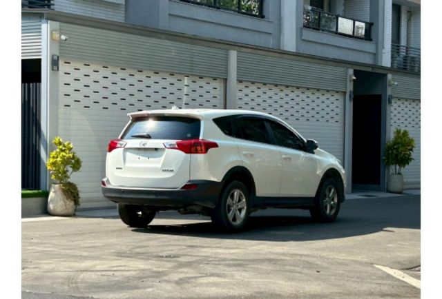 i-key｜駕駛電動座椅｜定速｜衛星導航  第2張相片