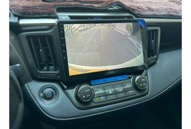 i-key｜駕駛電動座椅｜定速｜衛星導航  第8張相片