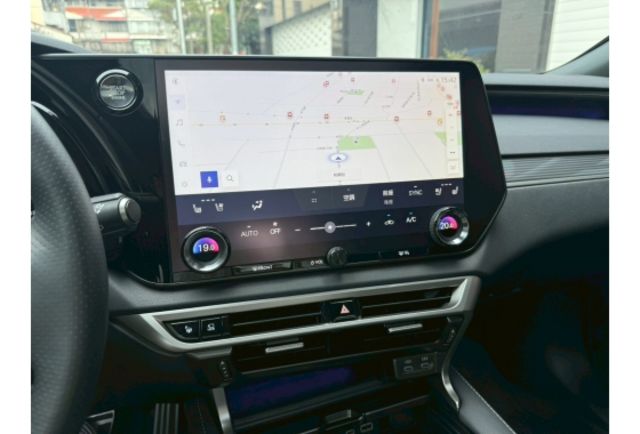 4WD｜Mark Levinson音響｜電動側踏板｜全景天窗｜環景｜盲點｜無線CarPlay/充電版  第14張相片