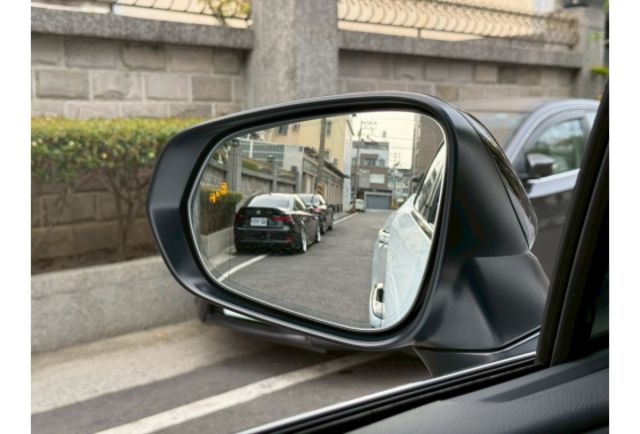 4WD｜Mark Levinson音響｜電動側踏板｜全景天窗｜環景｜盲點｜無線CarPlay/充電版  第21張相片