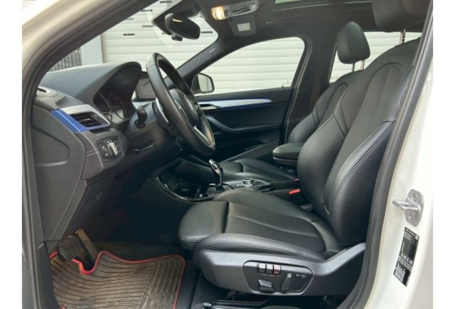 M版外觀套件｜CarPlay｜全景天窗 ｜I-KEY｜摸門  第5張相片