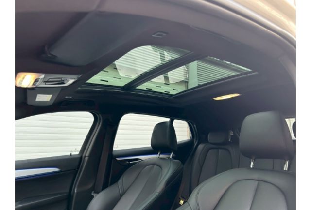 M版外觀套件｜CarPlay｜全景天窗 ｜I-KEY｜摸門  第8張相片