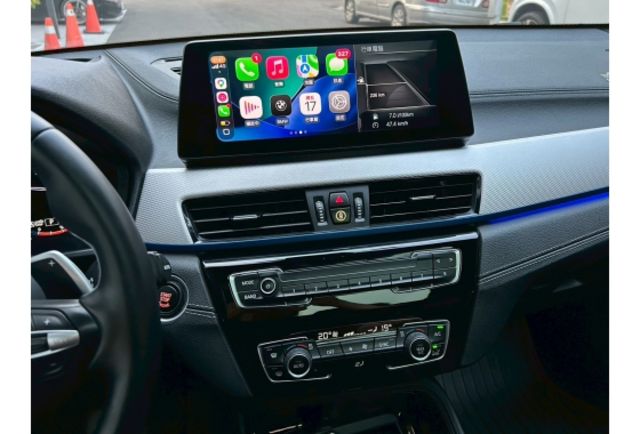 M版外觀套件｜CarPlay｜全景天窗 ｜I-KEY｜摸門  第9張相片