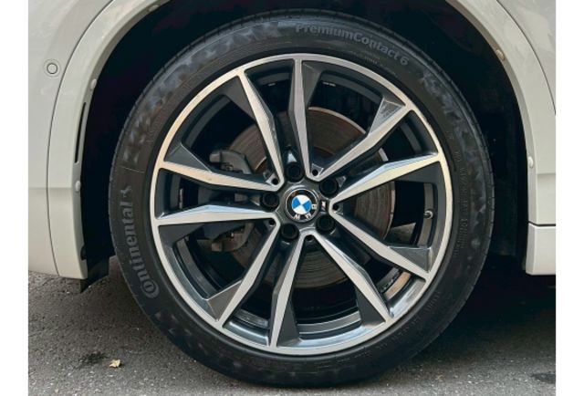 M版外觀套件｜CarPlay｜全景天窗 ｜I-KEY｜摸門  第18張相片