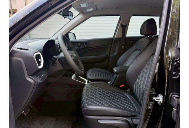雙色車身外觀套件｜車頂行李架｜CARPLAY｜無線充電版｜盲點｜I-KEY  第5張相片