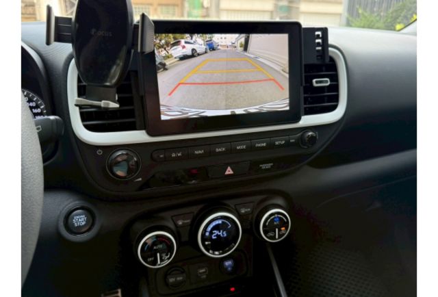 雙色車身外觀套件｜車頂行李架｜CARPLAY｜無線充電版｜盲點｜I-KEY  第8張相片