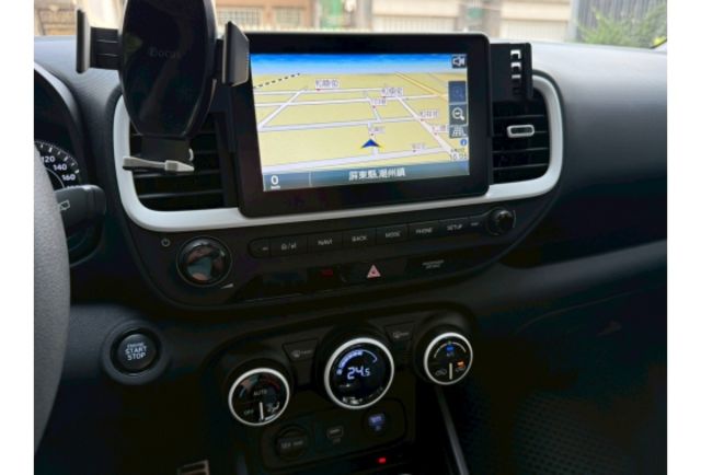雙色車身外觀套件｜車頂行李架｜CARPLAY｜無線充電版｜盲點｜I-KEY  第9張相片