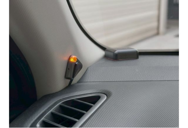 雙色車身外觀套件｜車頂行李架｜CARPLAY｜無線充電版｜盲點｜I-KEY  第12張相片