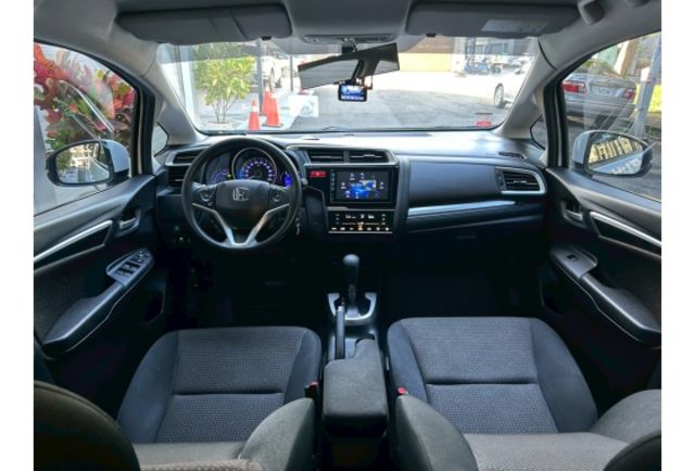 定速｜循跡｜ABS｜恆溫｜倒車顯影｜倒車雷達  第7張相片