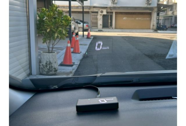 定速｜循跡｜ABS｜恆溫｜倒車顯影｜倒車雷達  第14張相片