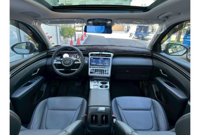 NX4G-D｜全景天窗｜LED頭尾燈｜無線充電版｜CarPlay｜I-KEY  第7張相片