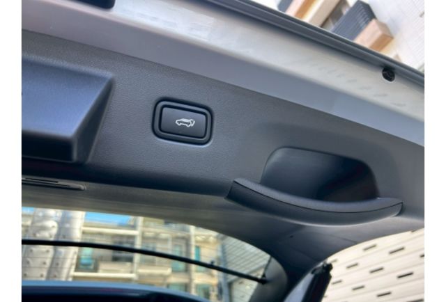 NX4G-D｜全景天窗｜LED頭尾燈｜無線充電版｜CarPlay｜I-KEY  第17張相片