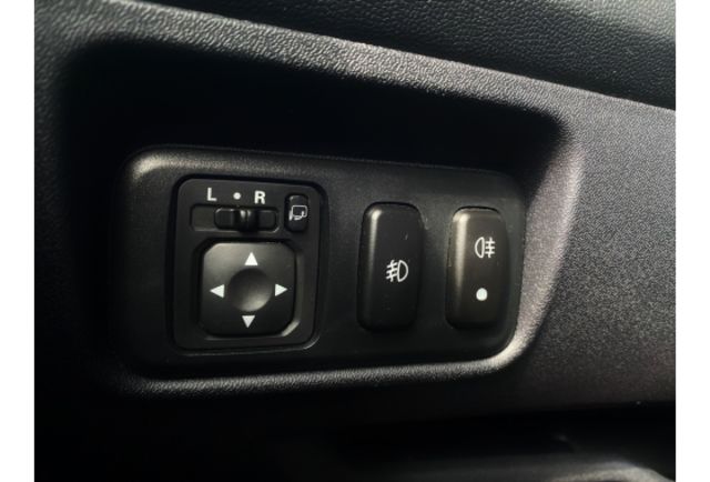 2013 Colt plus 跑少省油好車  第8張相片