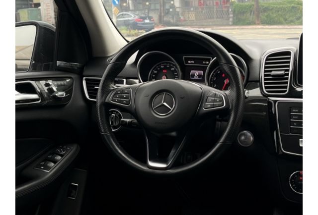 2015 GLE350 只跑10萬 只要118萬  第20張相片