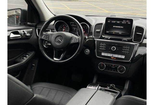 2015 GLE350 只跑10萬 只要118萬  第28張相片