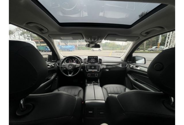 2015 GLE350 只跑10萬 只要118萬  第30張相片