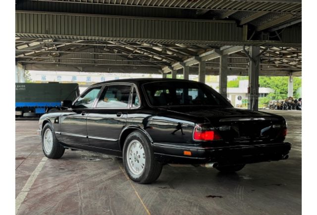 1995jaguar sovereign3.2 跑7萬 長軸 售29.8萬  第2張相片