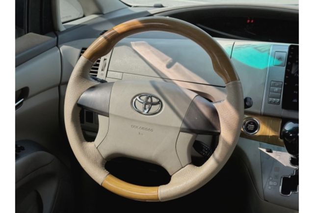 Toyota PREVIA  第4張相片