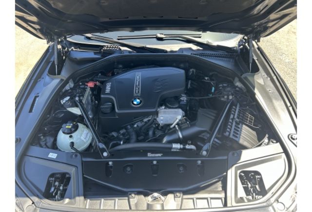 BMW 528iq  第12張相片