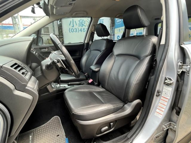 Subaru Forester  第24張相片