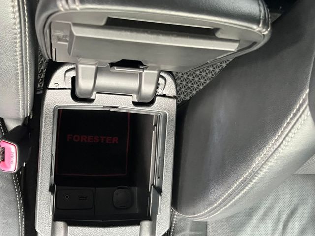 Subaru Forester  第31張相片
