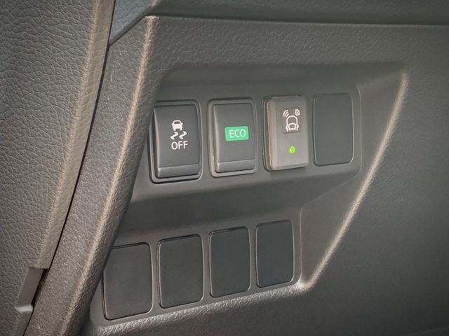Nissan X-Trail  第10張相片