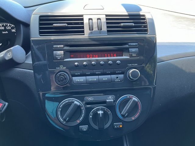 Nissan Tiida  第7張相片