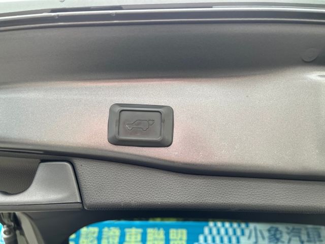 Toyota RAV4  第24張相片